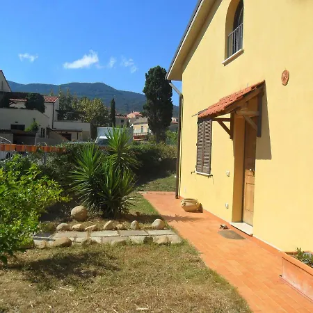 Villetta A Schiera Con Giardino Marmi