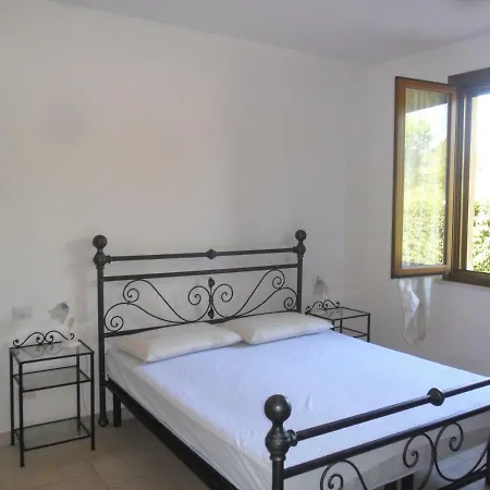 Villetta A Schiera Con Giardino Marmi