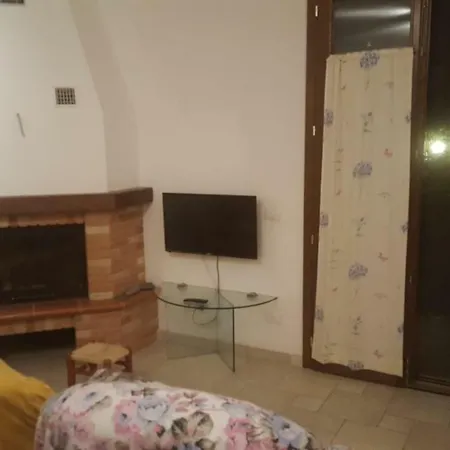 Villetta A Schiera Con Giardino Marmi